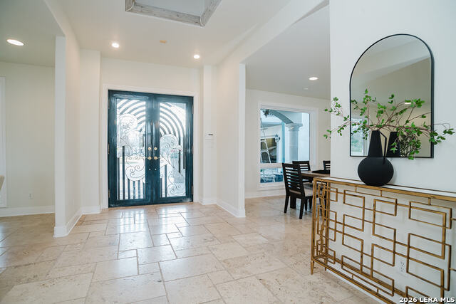 Image 8 of 38 For 850 Lakeview Trl