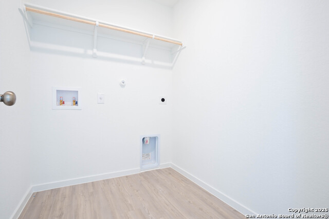 Image 11 of 27 For 8511 Opal Place