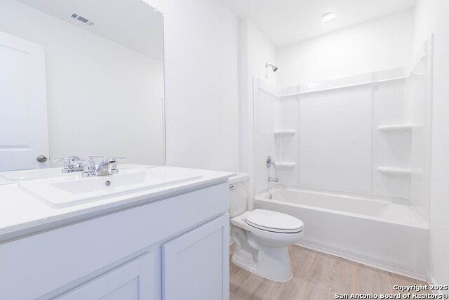 Image 15 of 27 For 8511 Opal Place