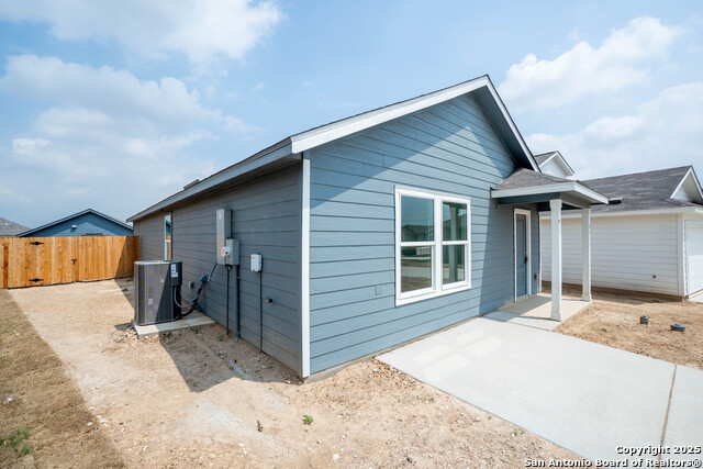 Image 23 of 27 For 8511 Opal Place