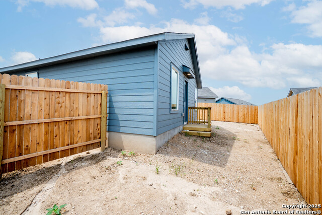 Image 25 of 27 For 8511 Opal Place