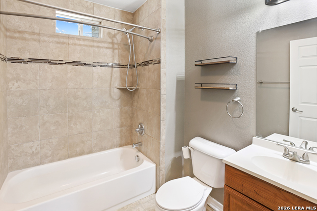 Image 22 of 33 For 939 John Page Dr.