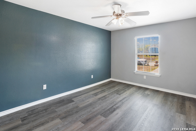 Image 23 of 33 For 939 John Page Dr.