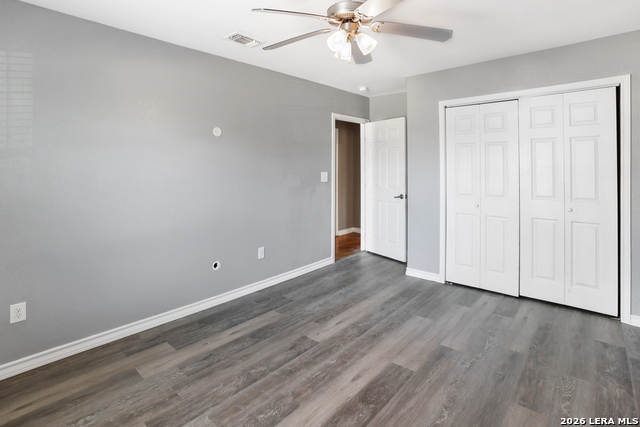 Image 24 of 33 For 939 John Page Dr.