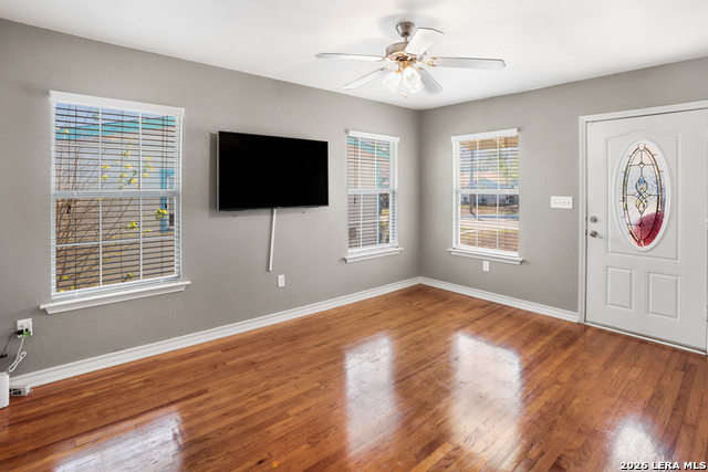 Image 8 of 33 For 939 John Page Dr.