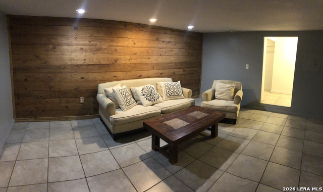 Image 3 of 10 For 237 Post  A