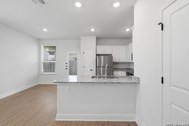 Image 10 of 30 For 13827 Enzo Gate