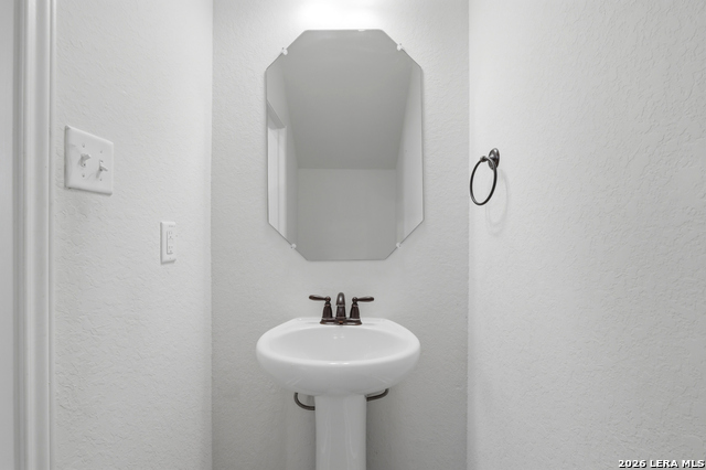 Image 12 of 30 For 13827 Enzo Gate