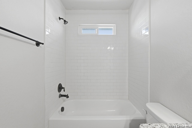 Image 20 of 30 For 13827 Enzo Gate