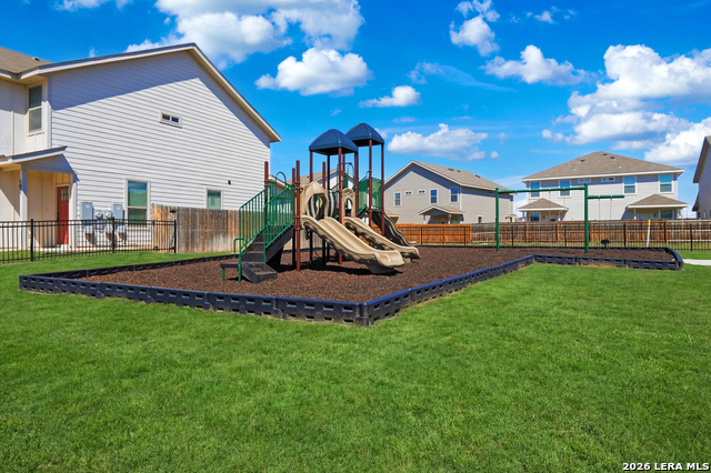 Image 24 of 30 For 13827 Enzo Gate