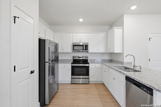 Image 7 of 30 For 13827 Enzo Gate