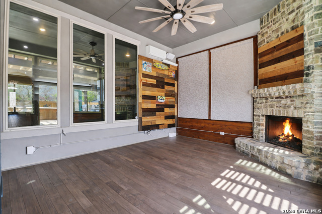 Image 34 of 44 For 988 Carriage Loop