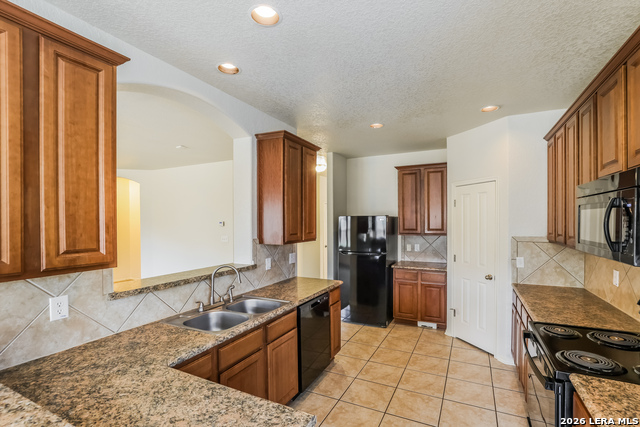 Image 6 of 15 For 6802 Foster Fields