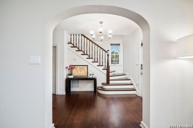 Image 14 of 30 For 218 Mary Louise