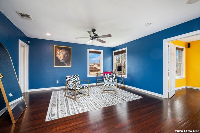 Image 19 of 30 For 218 Mary Louise