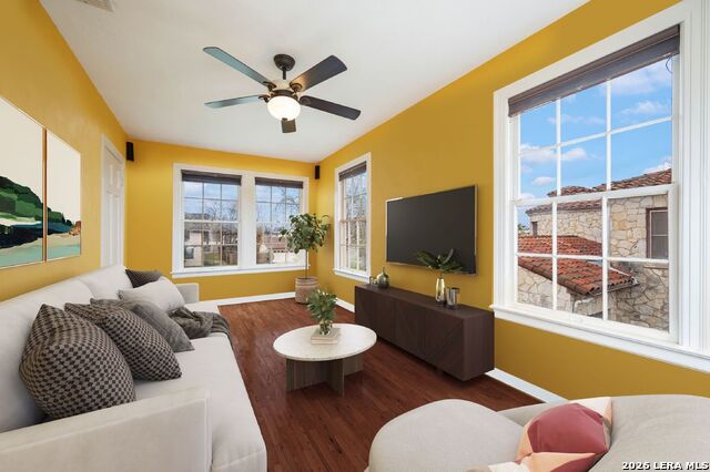 Image 20 of 30 For 218 Mary Louise