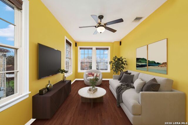 Image 21 of 30 For 218 Mary Louise