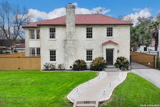 Image 4 of 30 For 218 Mary Louise