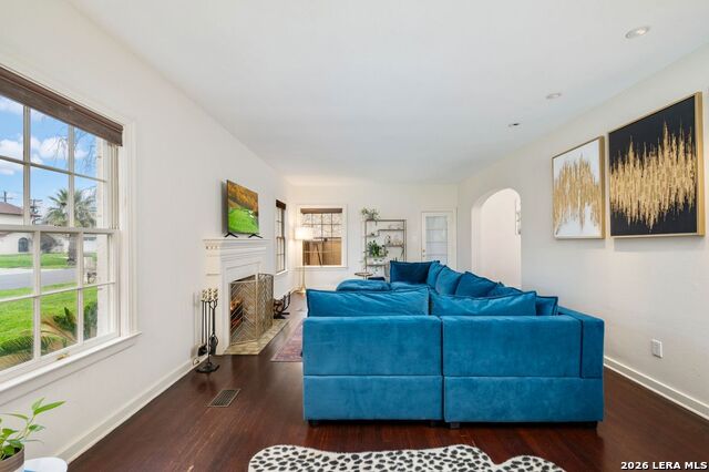 Image 8 of 30 For 218 Mary Louise