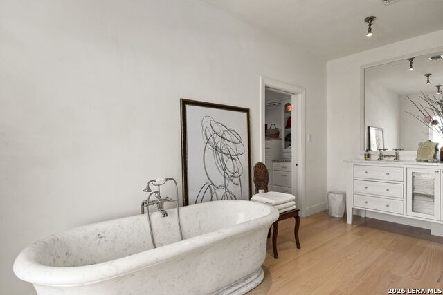 Image 28 of 52 For 25 Bimini  