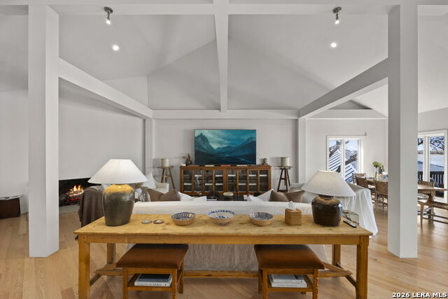 Image 7 of 52 For 25 Bimini  