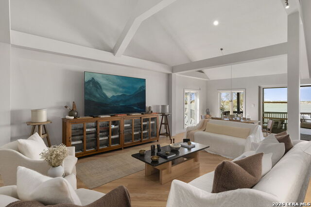 Image 9 of 52 For 25 Bimini  