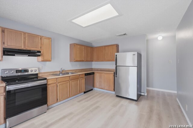 Image 12 of 35 For 9015 Mansfield