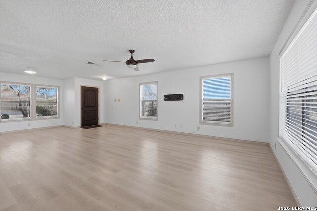 Image 22 of 35 For 9015 Mansfield