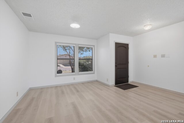 Image 6 of 35 For 9015 Mansfield