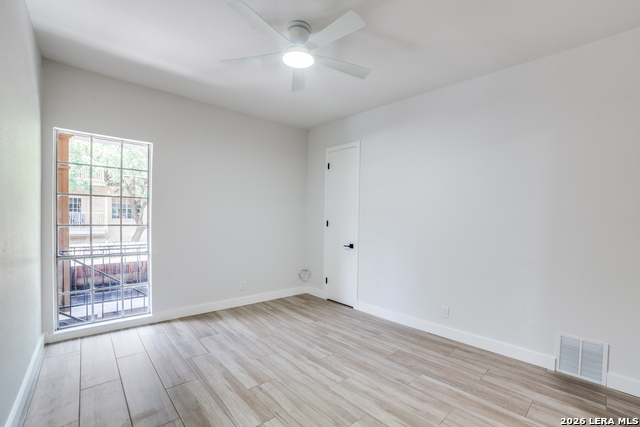 Image 18 of 25 For 7711 Broadway Str.  11b