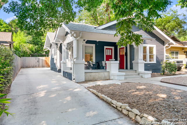 Image 2 of 27 For 126 Armour Pl