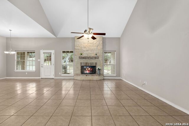 Image 3 of 37 For 26517 Glenrose S