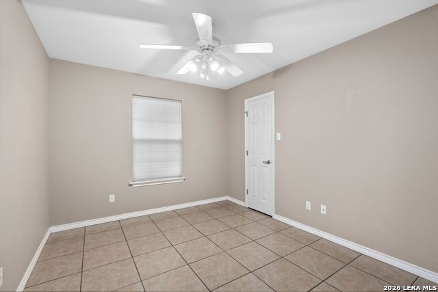 Image 31 of 37 For 26517 Glenrose S