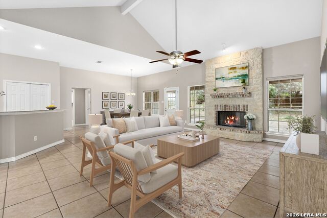 Image 4 of 37 For 26517 Glenrose S