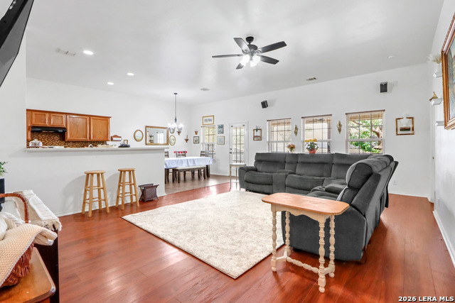 Image 22 of 33 For 13907 Bressani