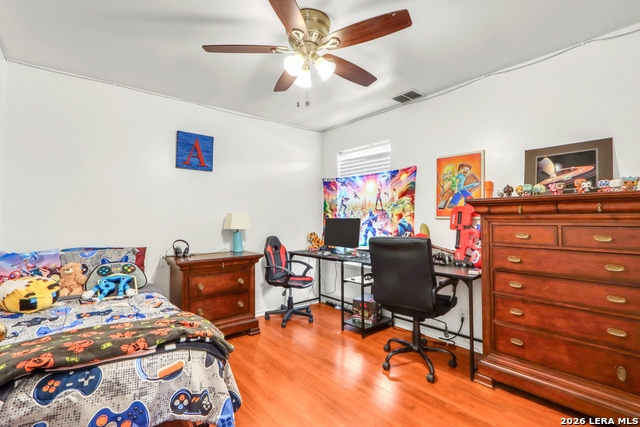 Image 27 of 33 For 13907 Bressani