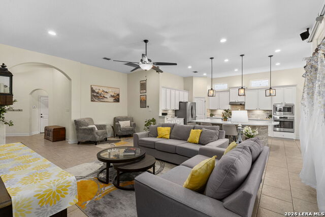 Image 7 of 48 For 12411 Magnolia Spg