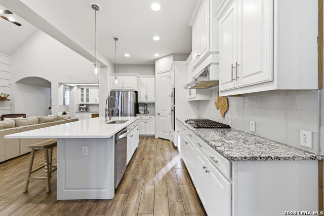 Image 12 of 79 For 24845 Marcia View