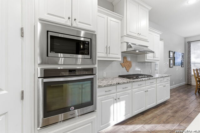 Image 14 of 79 For 24845 Marcia View