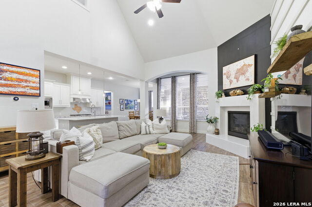 Image 23 of 79 For 24845 Marcia View