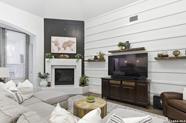 Image 25 of 79 For 24845 Marcia View