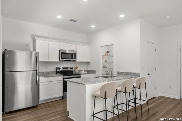 Image 2 of 12 For 4611 Flying Hooves