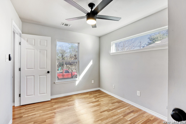 Image 10 of 27 For 323 Moselle  