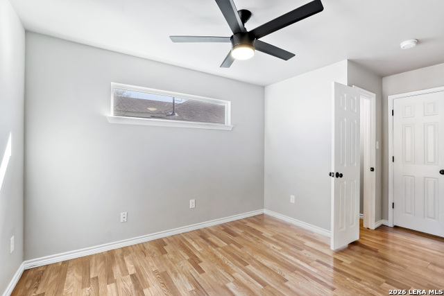 Image 11 of 27 For 323 Moselle  