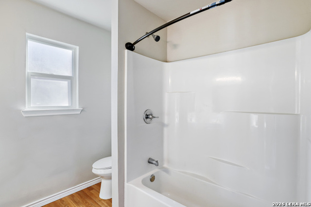 Image 13 of 27 For 323 Moselle  