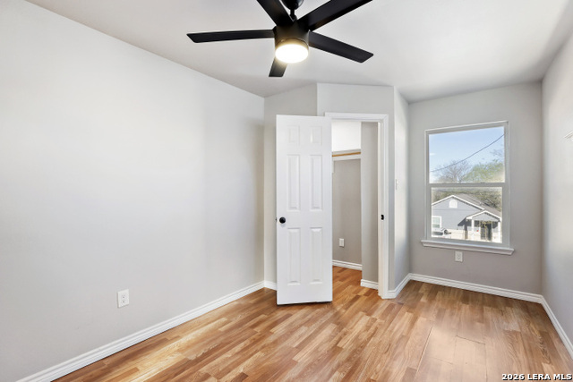 Image 16 of 27 For 323 Moselle  