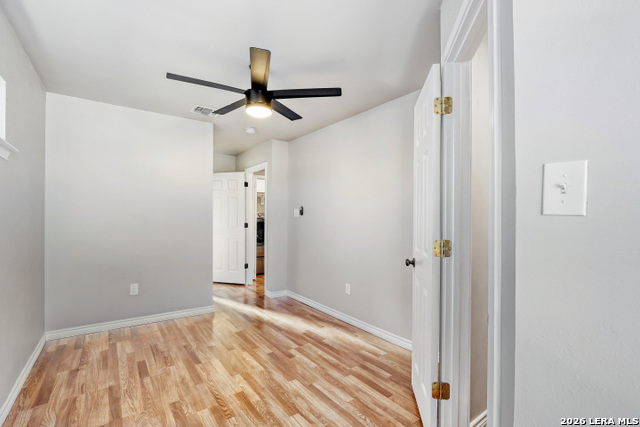 Image 17 of 27 For 323 Moselle  