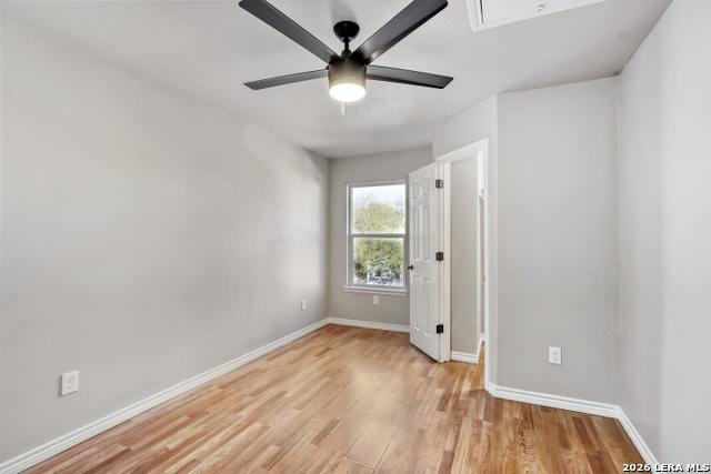 Image 20 of 27 For 323 Moselle  