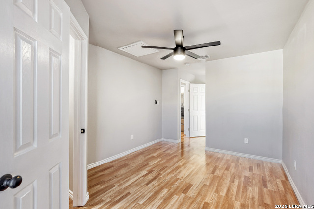 Image 21 of 27 For 323 Moselle  