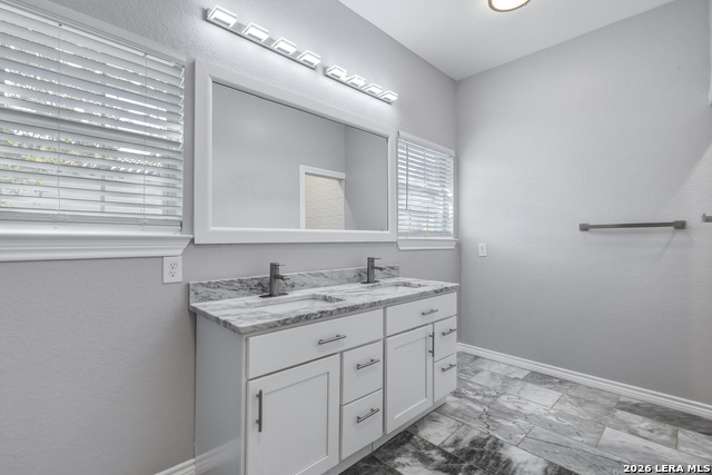 Image 18 of 40 For 825 Eventide